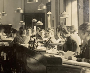 Coupon Department of Barings Bank c1920 Coupon Department of Barings Bank c1920